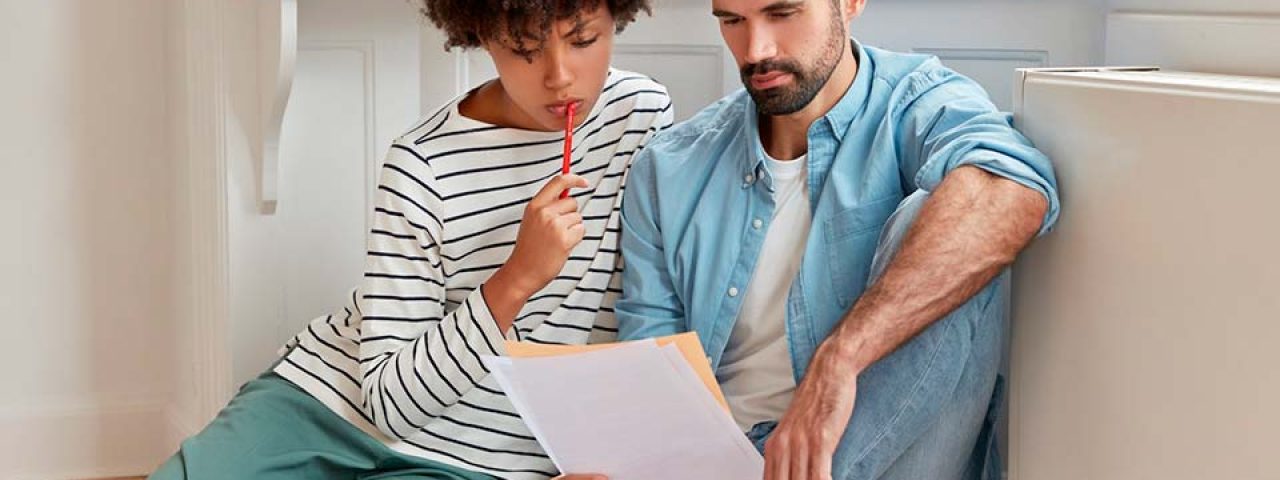 casal-financiamento-casa